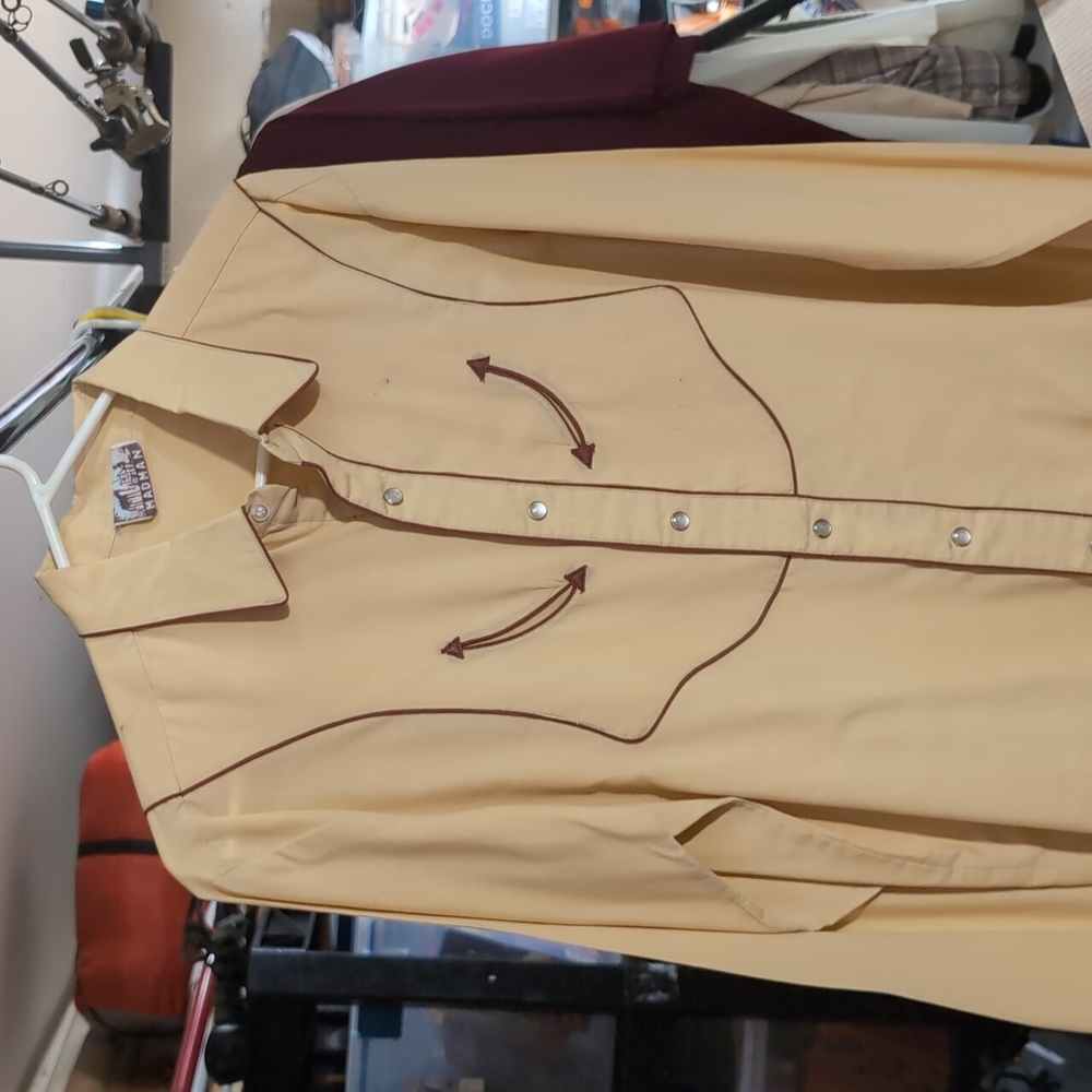 Garage Sale!! Very old vintage. Western madman shirt medium/ large size